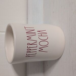 RAE DUNN PEPPERMINT MOCHA CANDLE